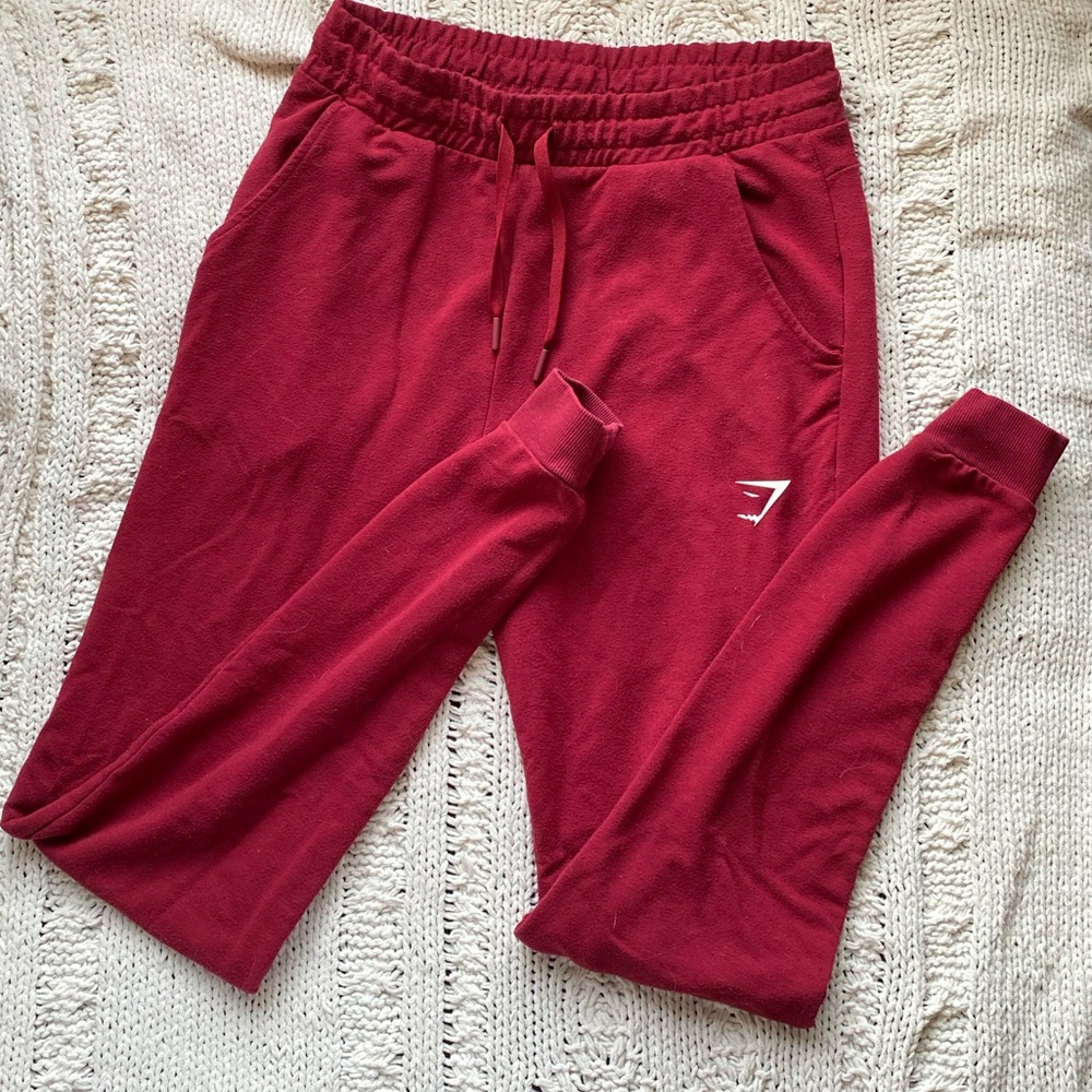 GymShark Red Jogger-Style Sweatpants Size Small